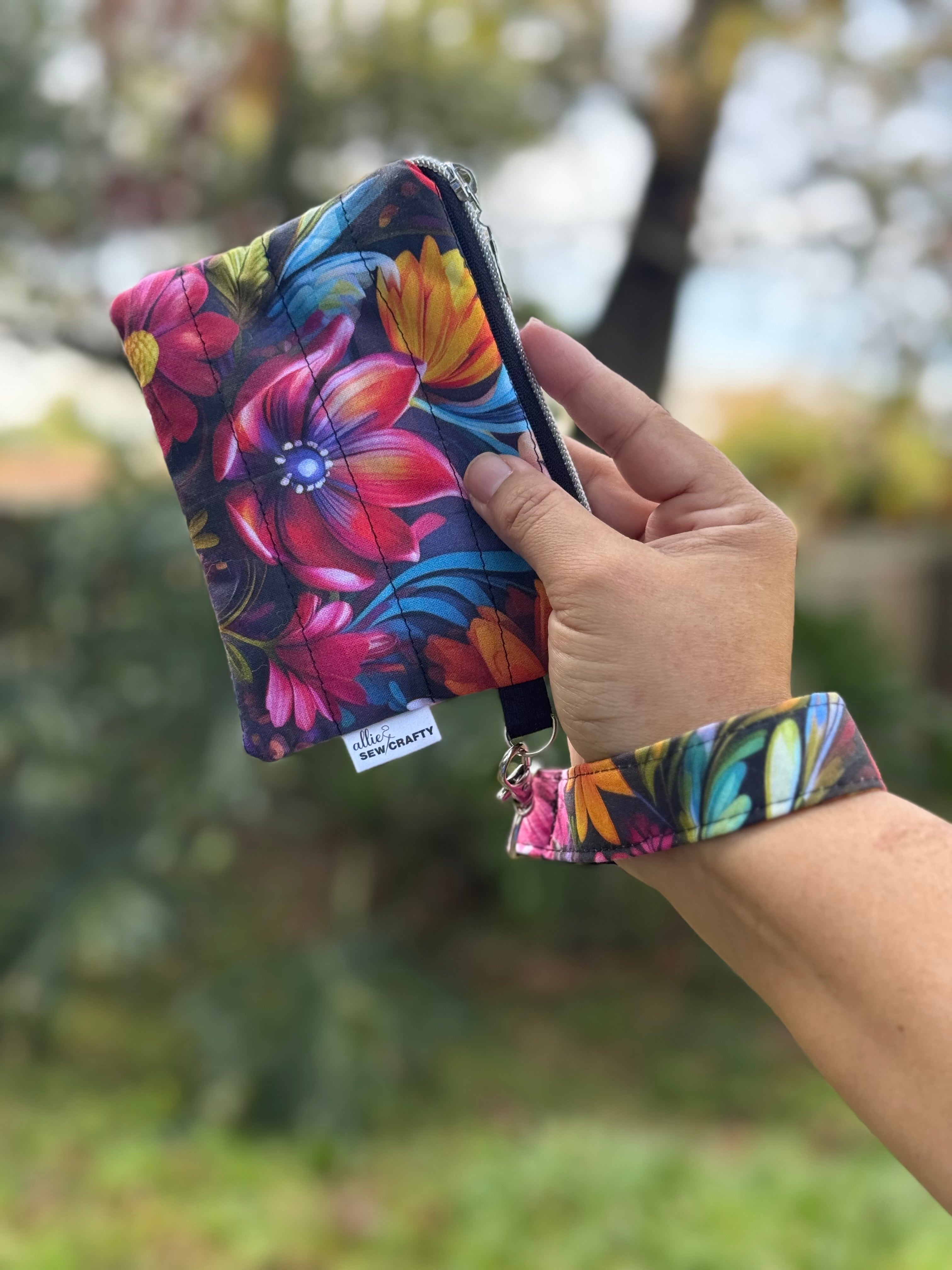 Big Flowers Keychain Wallet