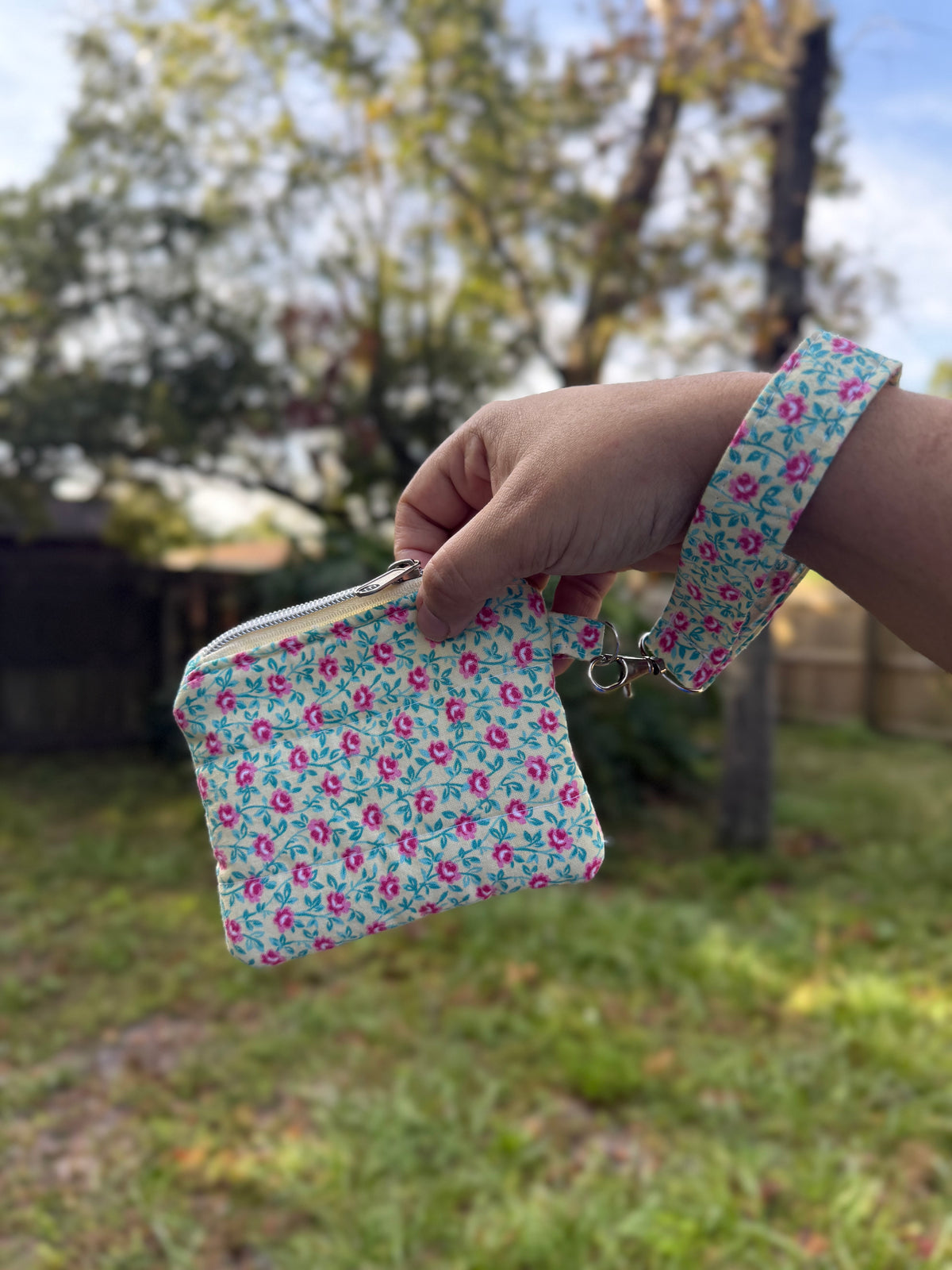 Wristlet Wallet Vintage Rose