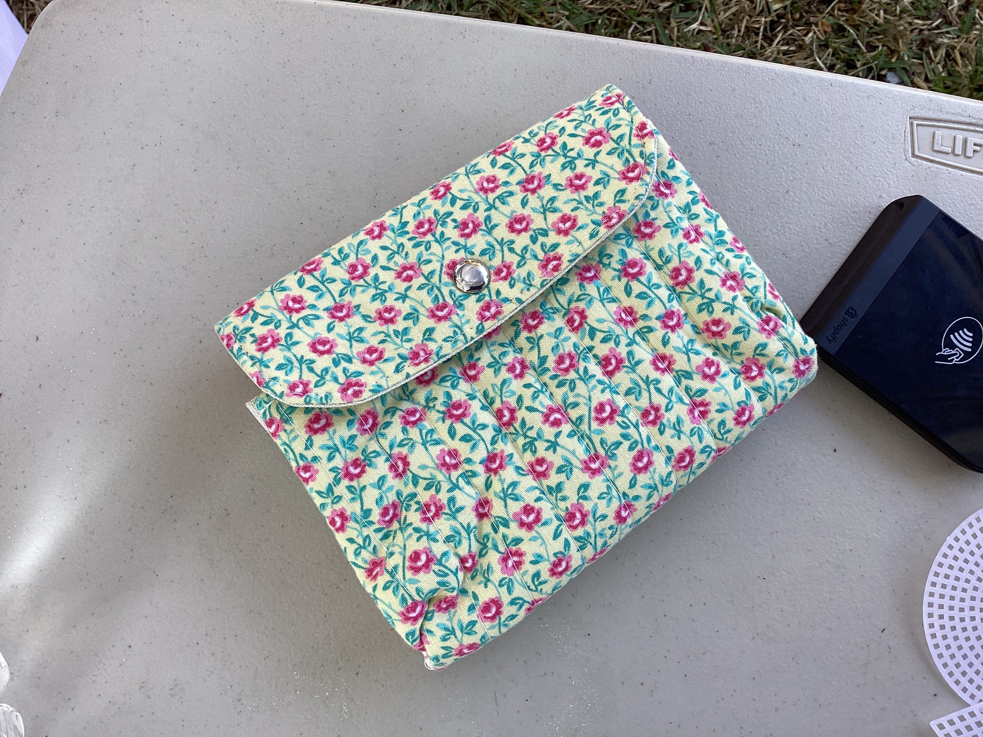 SM Dual Zipper Vintage Rose Pouch