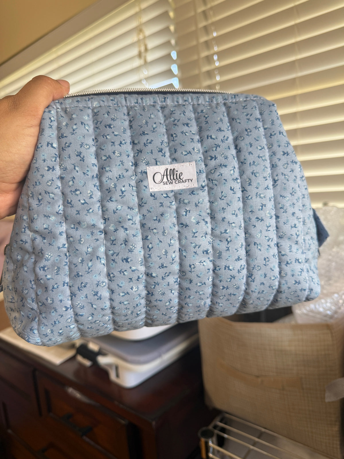 Full View Pouch - Blue Whisper Floral