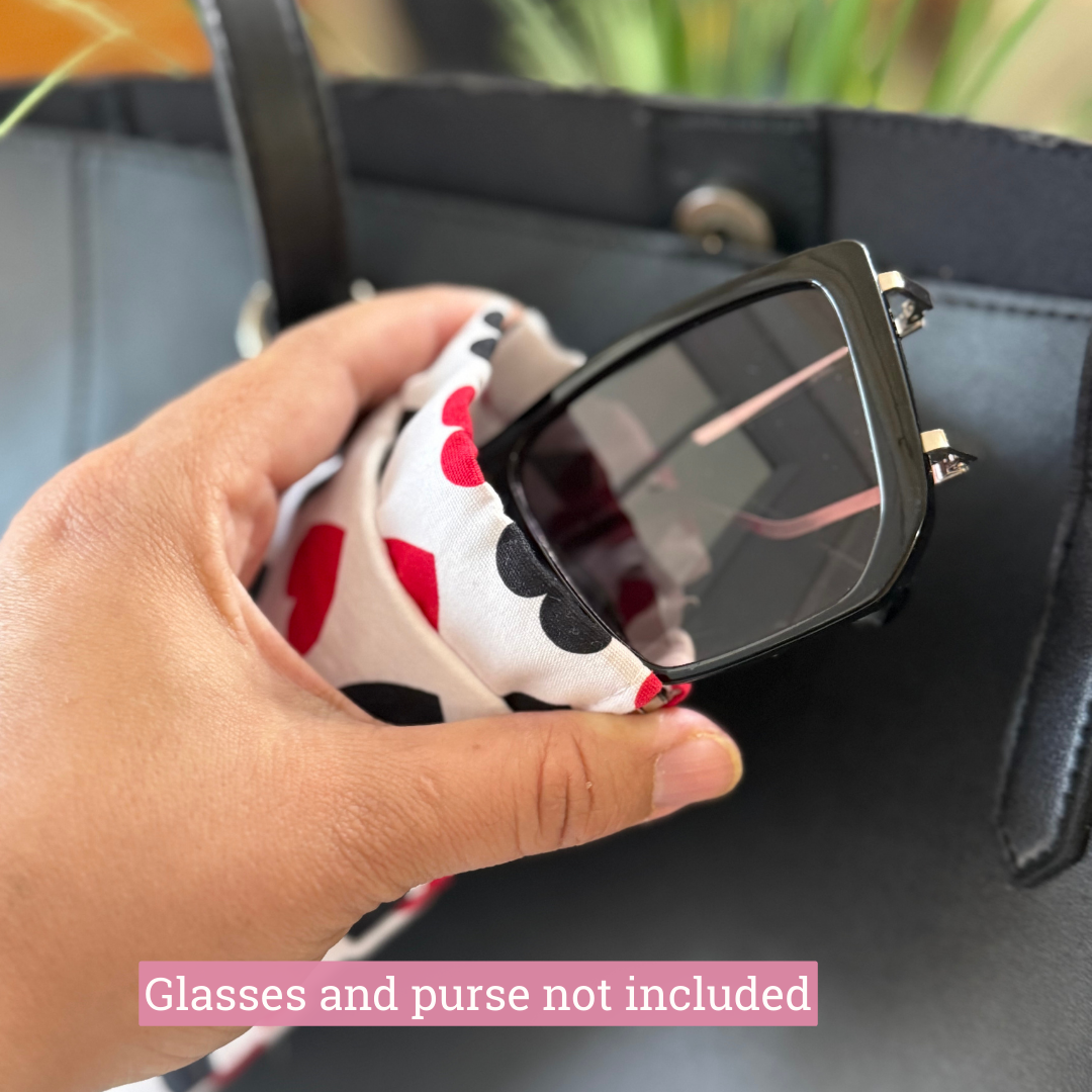 Sunglass Case Flexi Frame - Queen Hearts