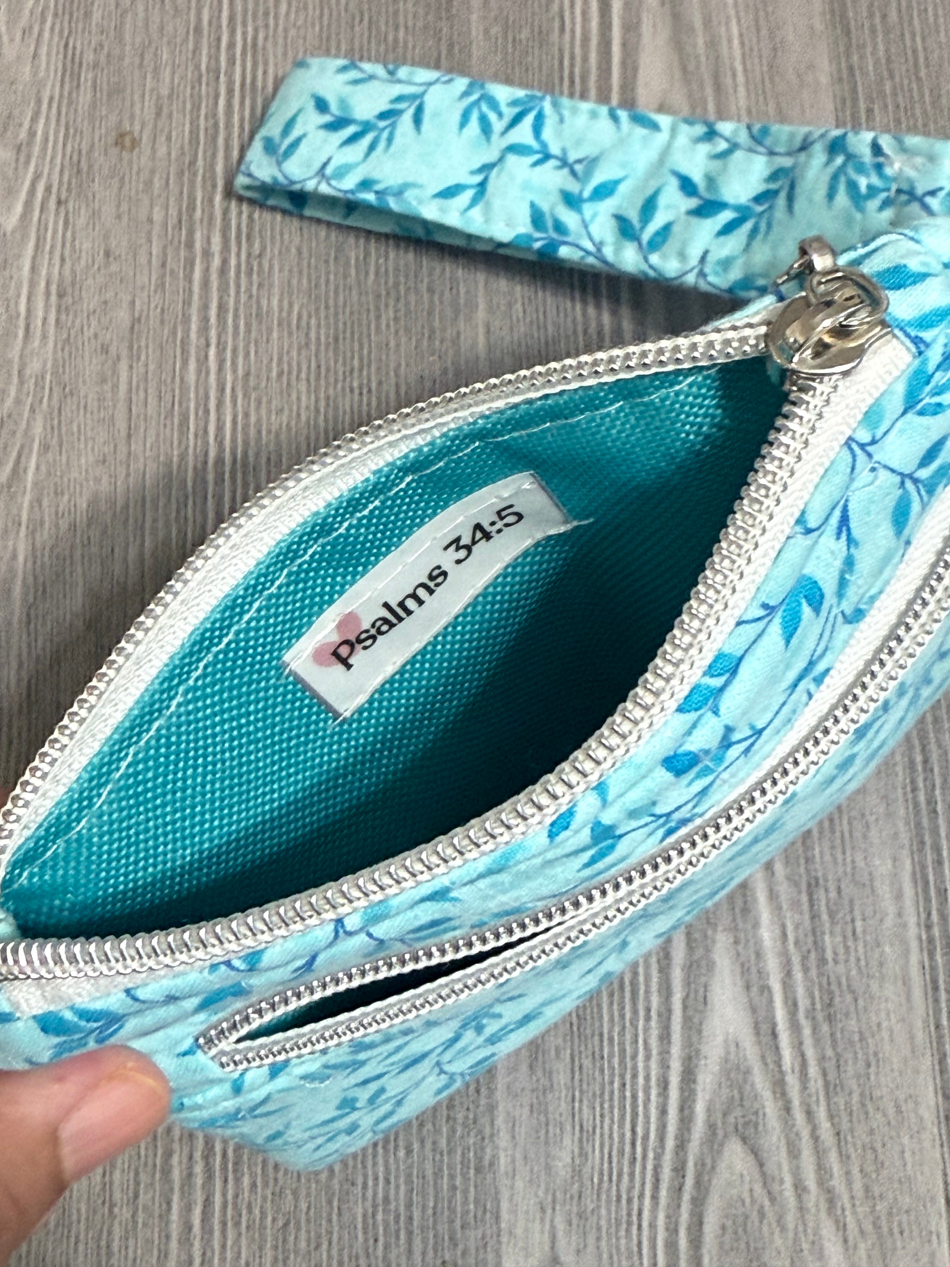 Double Zipper Wristlet Wallet Blue Vines